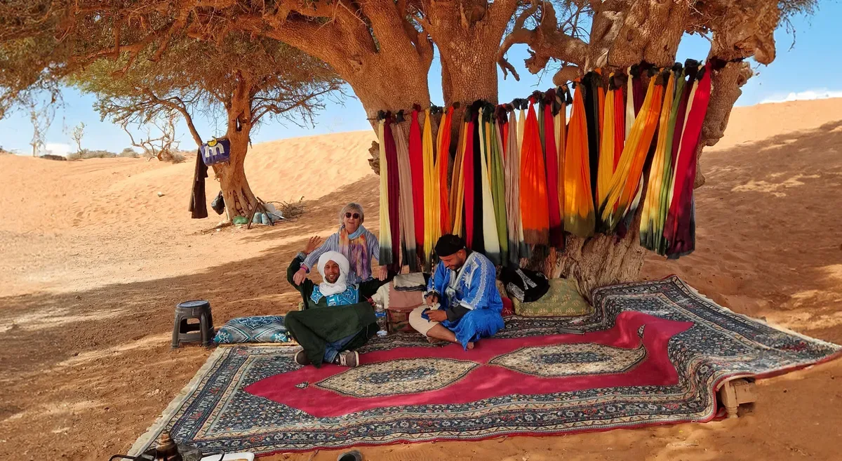Boutiques traditionnelles de bijoux berbères en argent à Tiznit près d'Agadir